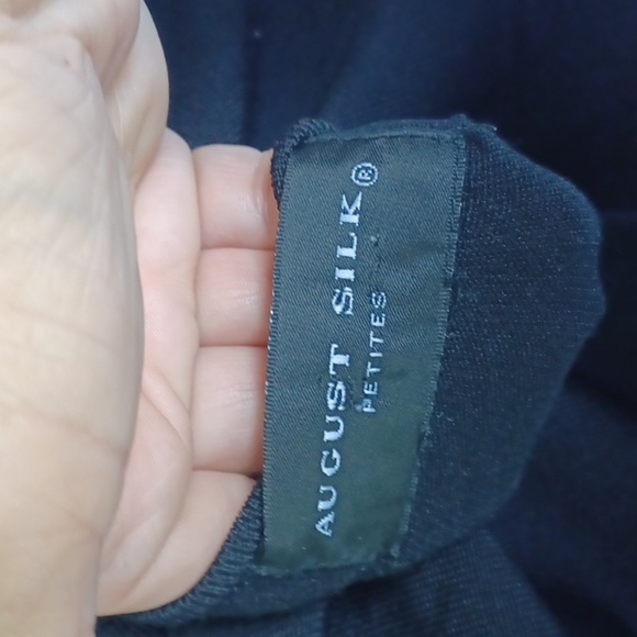 August Silk Light weight sweater, Size Petite Small, Floral Print, embroidered - Picture 5 of 5